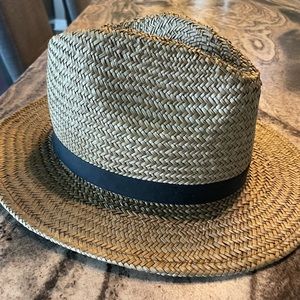 Brixton XS straw hat.